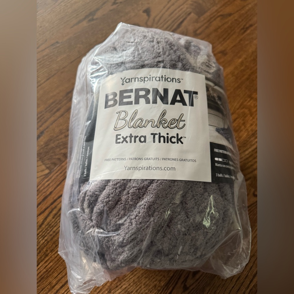 Yarnspirations Bernat Blanket Extra Thick Yarn. GRAy (List for 1) FINAL PRICE$26